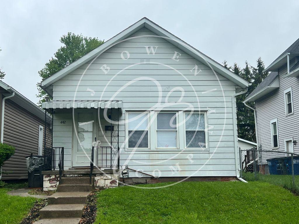 House for rent at 442 Walbridge Ave, Toledo, OH 43609