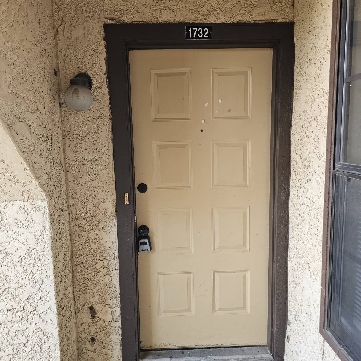 Apartment for rent at 1732 Crestpoint Dr, Arlington, TX 76012
