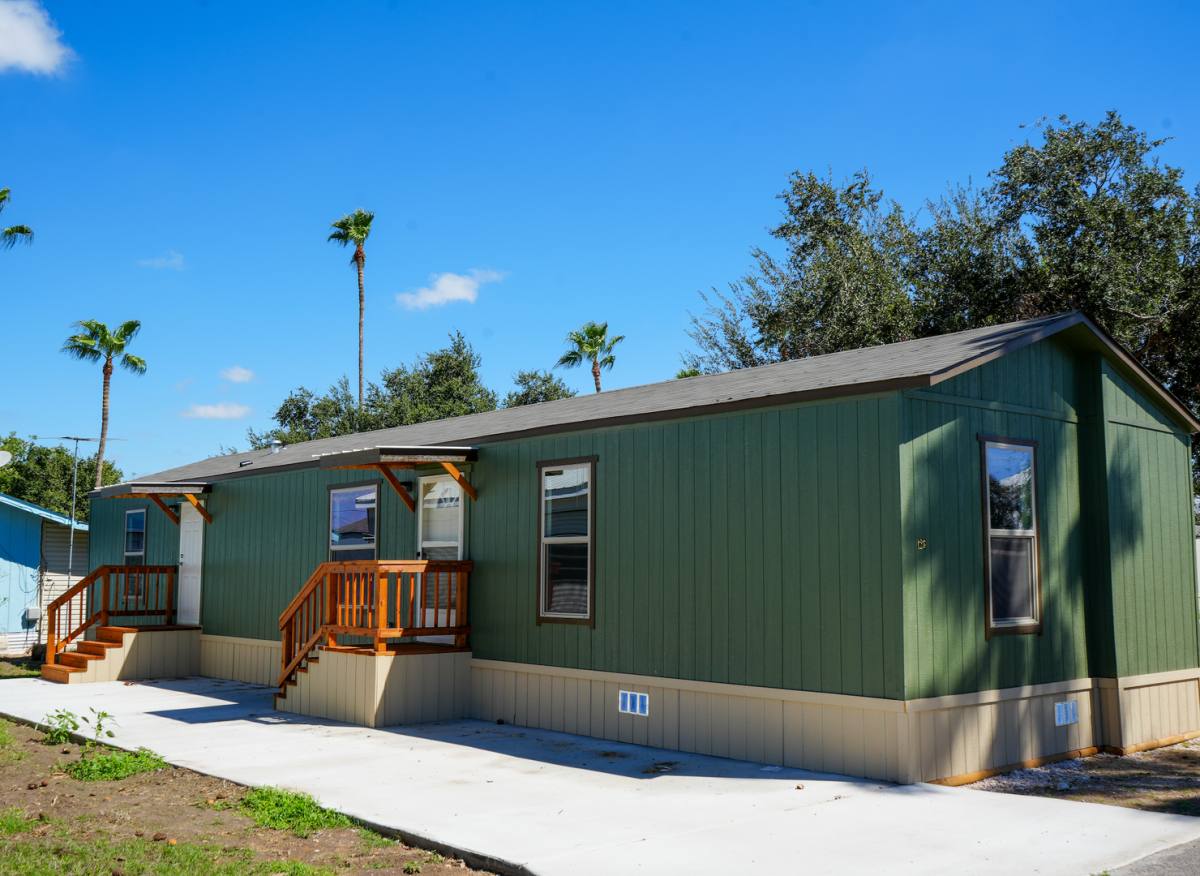 Apartment for rent at 422 S Val Verde Rd, Donna, TX 78537