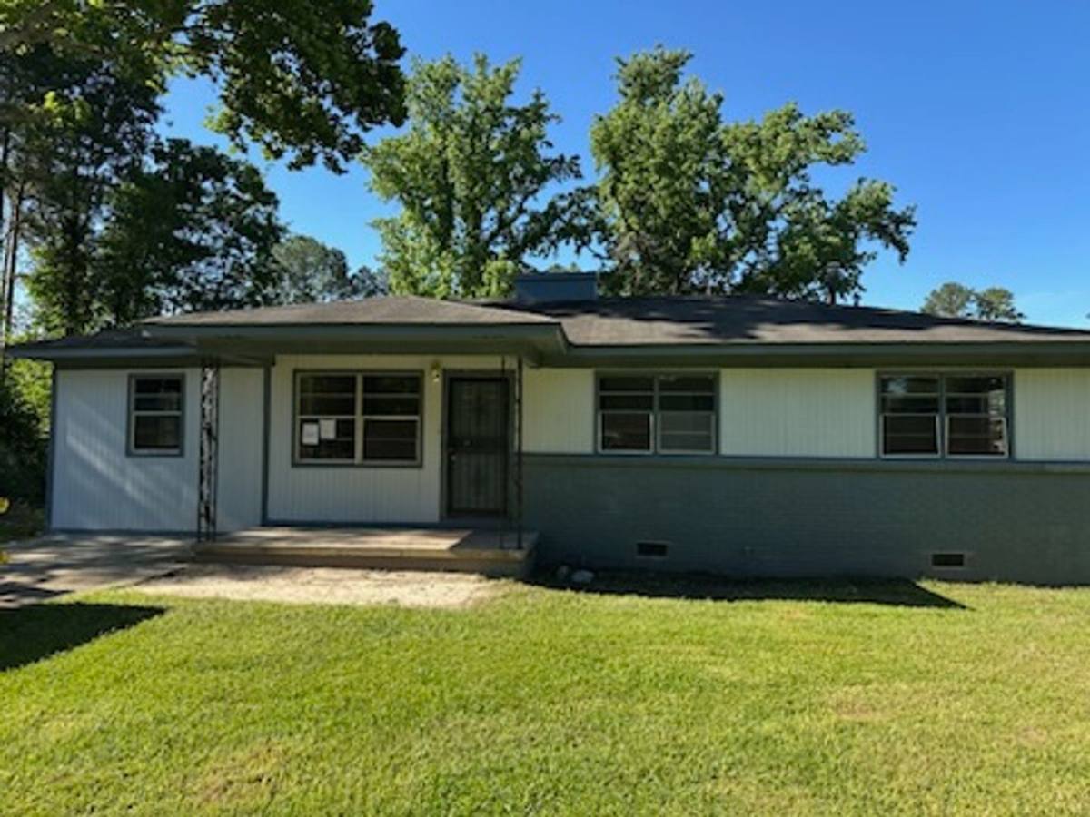 House for rent at 2051 Carolyn Lane, Pearl, MS 39208