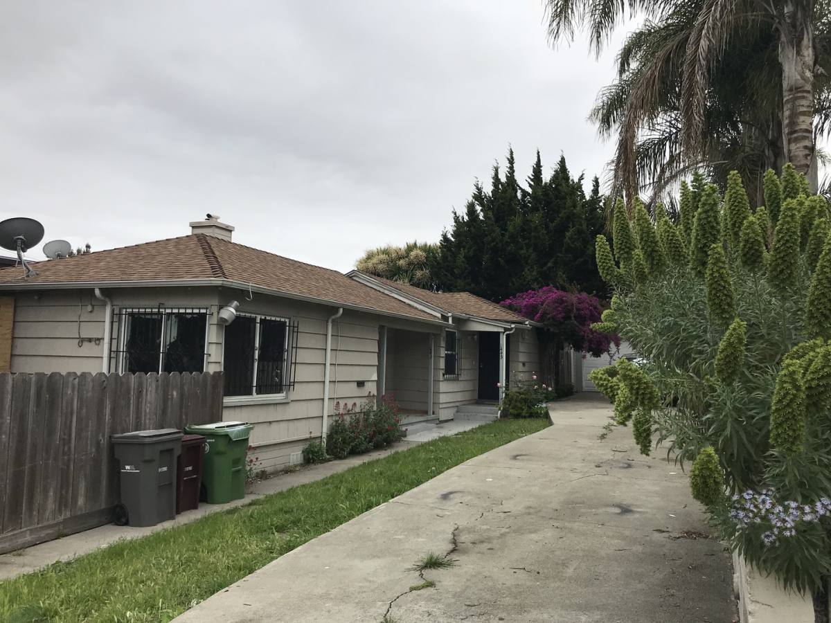 Apartment for rent at 1443-1445 E 33rd St, Oakland, CA 94602
