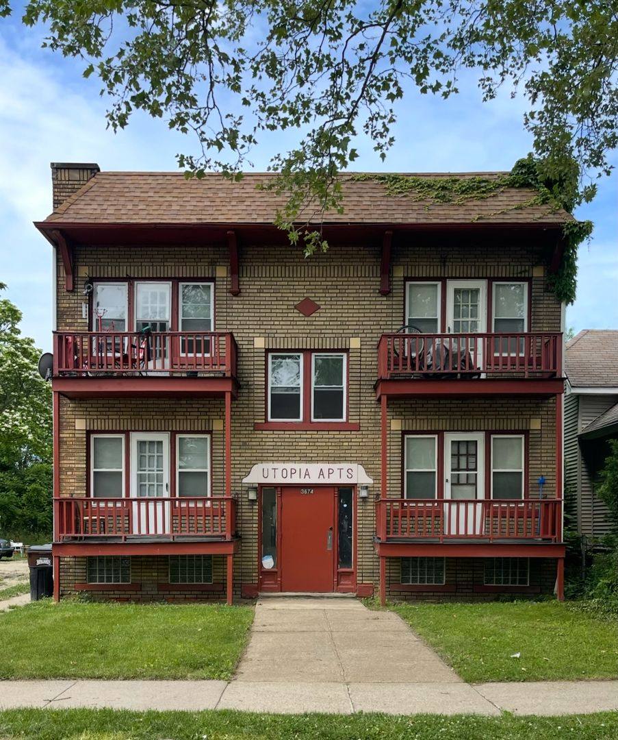 Apartment for rent at 3674 E 149th St, Cleveland, OH 44120