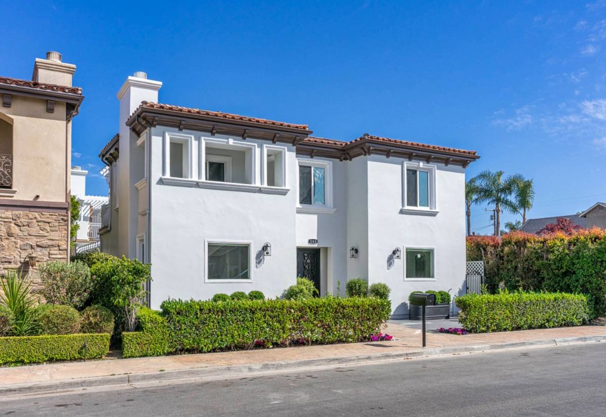 House for rent at 508 Westminster Ave, Newport Beach, CA 92663