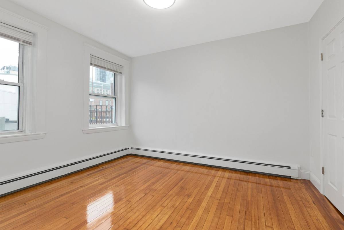 House for rent at 122 Prince St #4, Boston, MA 02113