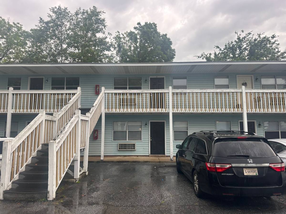 Apartment for rent at 221 Hampton Ave, Greenwood, SC 29646