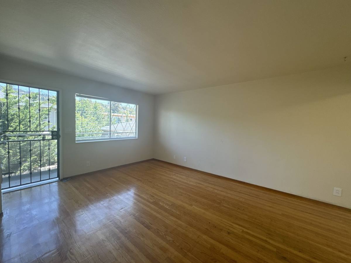 Apartment for rent at 3743 39th Ave, Oakland, CA 94619