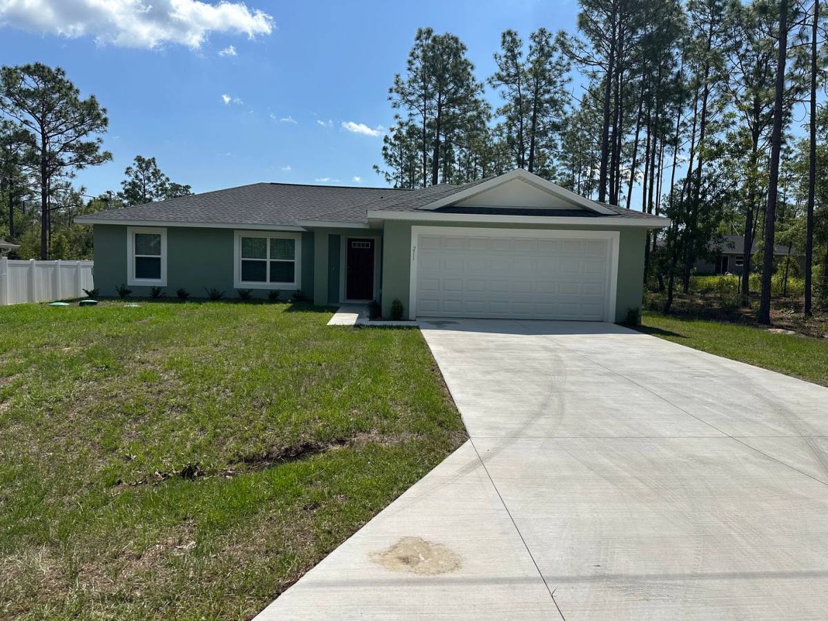 House for rent at 211 Oak Lane Circle, Ocala, FL 34472