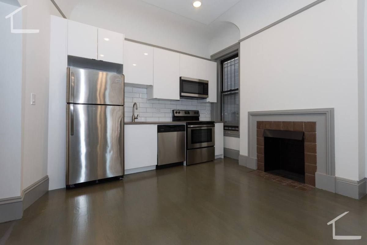 House for rent at 11 Belvidere St #1C, Boston, MA 02115