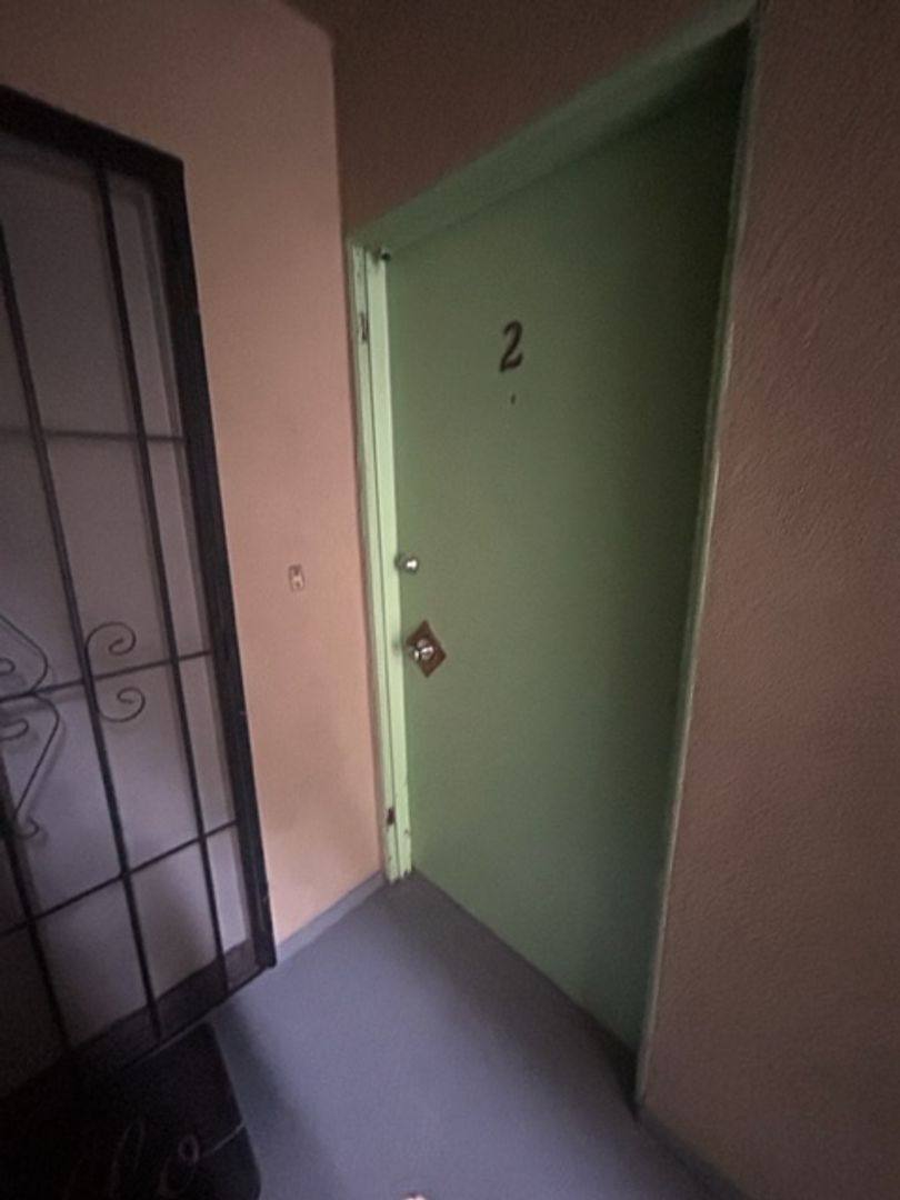 Apartment for rent at 838-844 S Wilton Place, Los Angeles, CA 90005