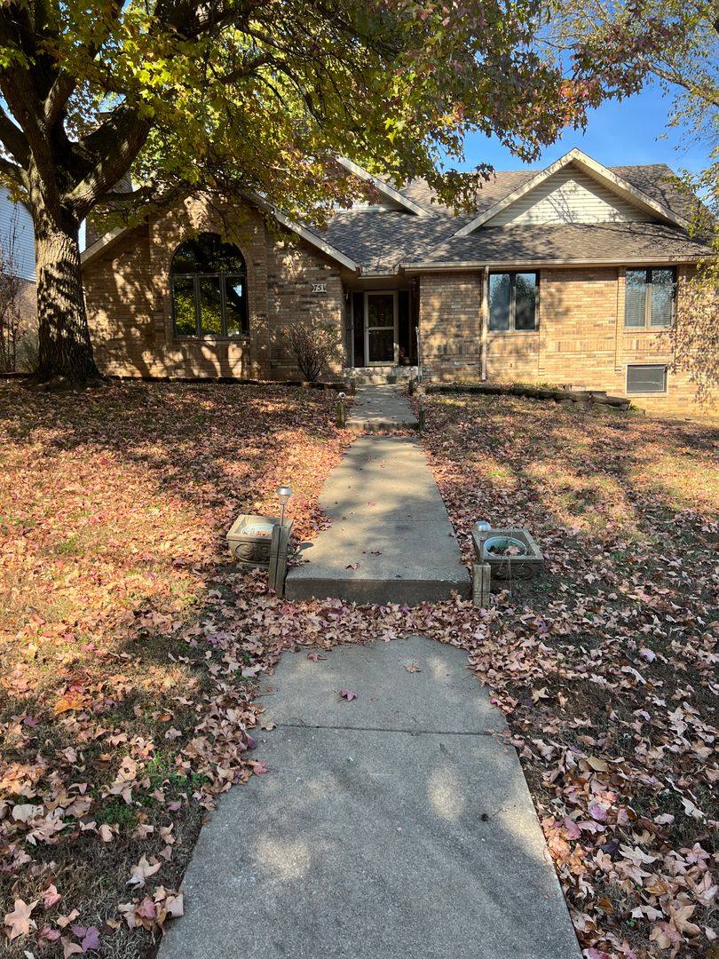 House for rent at 751 W Sherwood Dr, Springfield, MO 65810