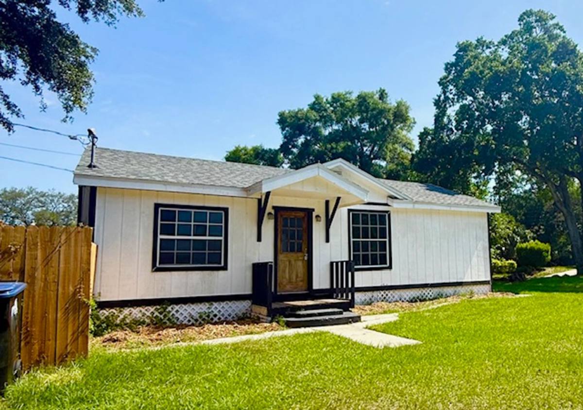 House for rent at 2215 Vine St, Orlando, FL 32806