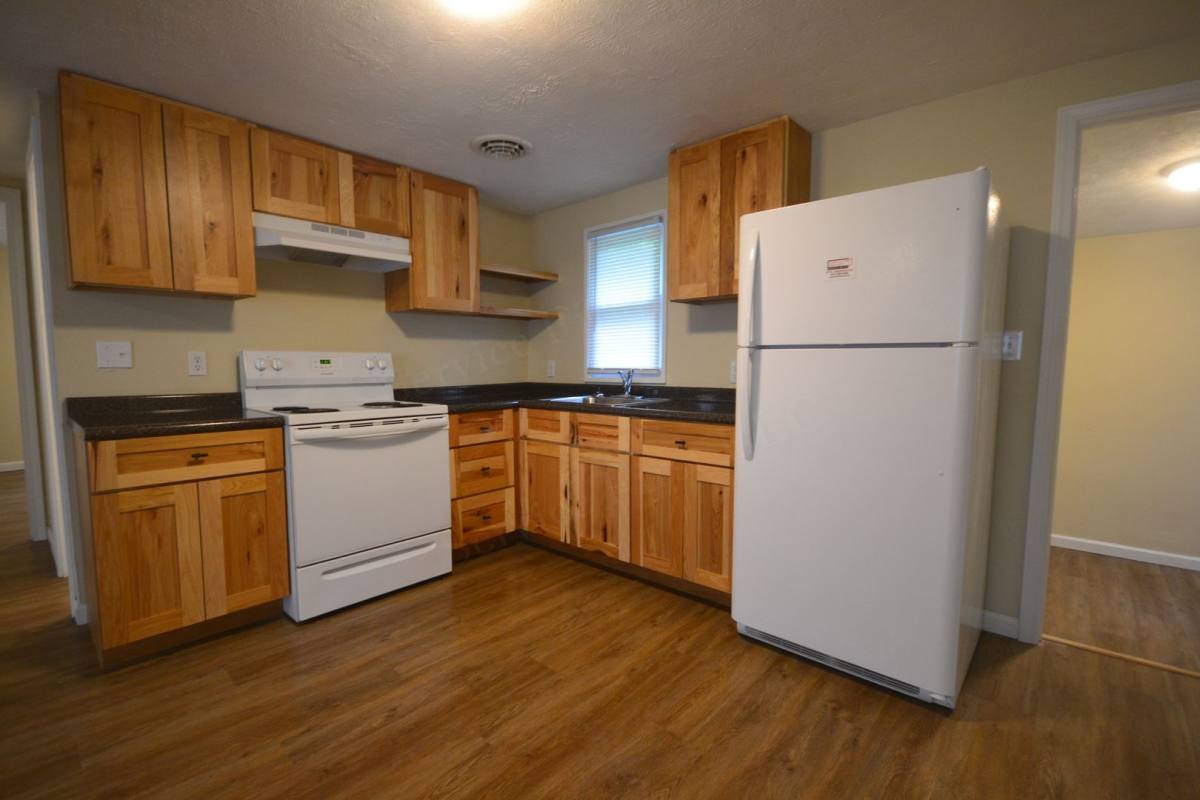 House for rent at 503 E Summit, Bolivar, MO 65613
