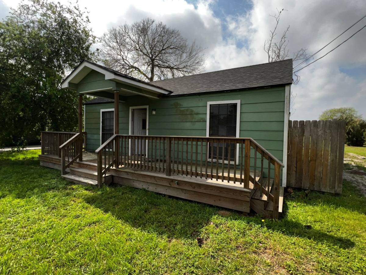 House for rent at 5225 Bonner Dr, Corpus Christi, TX 78411