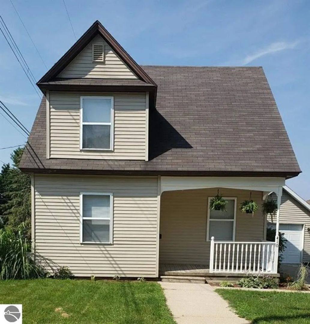 House for rent at 410 S Simons St, Cadillac, MI 49601