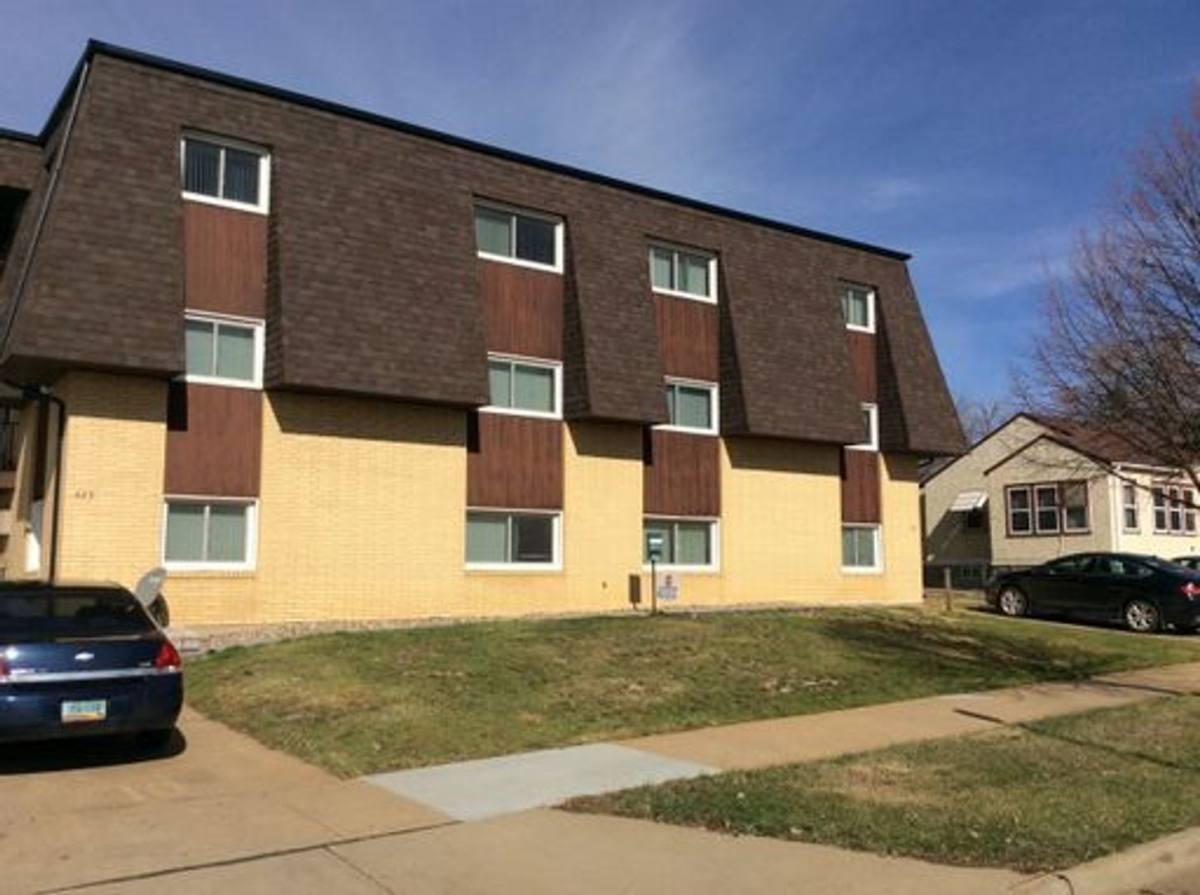 Apartment for rent at 423 425 Sims St, Dickinson, ND 58601