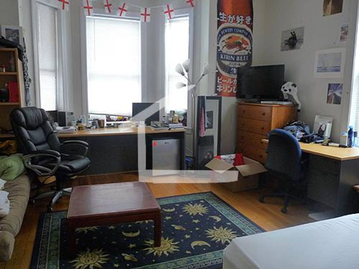 Apartment for rent at 13 Farrington Ave #1, Allston, MA 02134