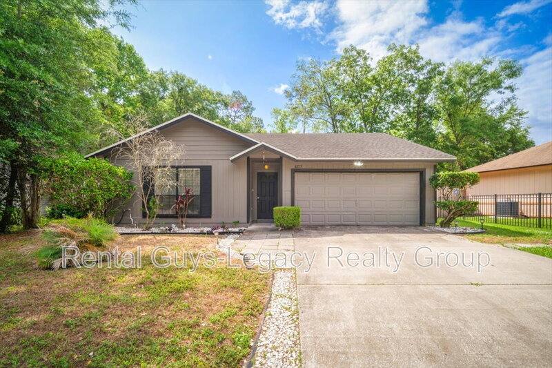 House for rent at 10775 Rutgers Rd, Jacksonville, FL 32218