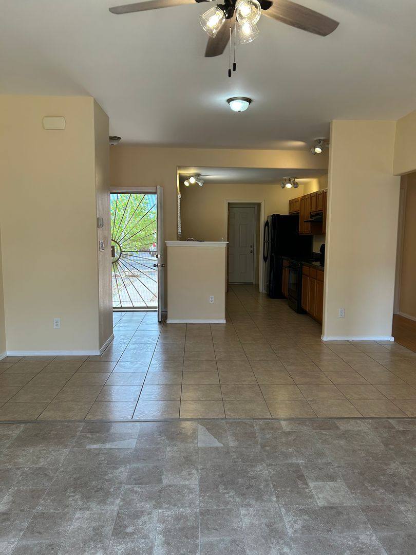 House for rent at 7603 Mesa Del Oro Lane, Santa Fe, NM 87507