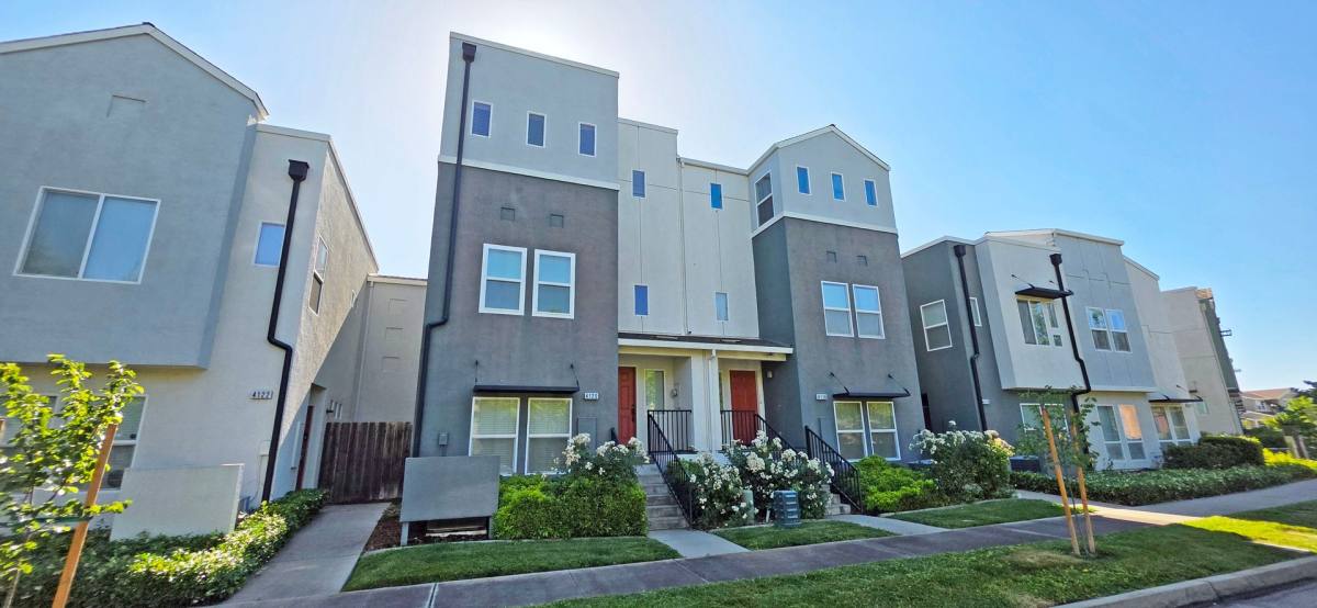 Apartment for rent at 4120 Beechcraft Way, Sacramento, CA 95834