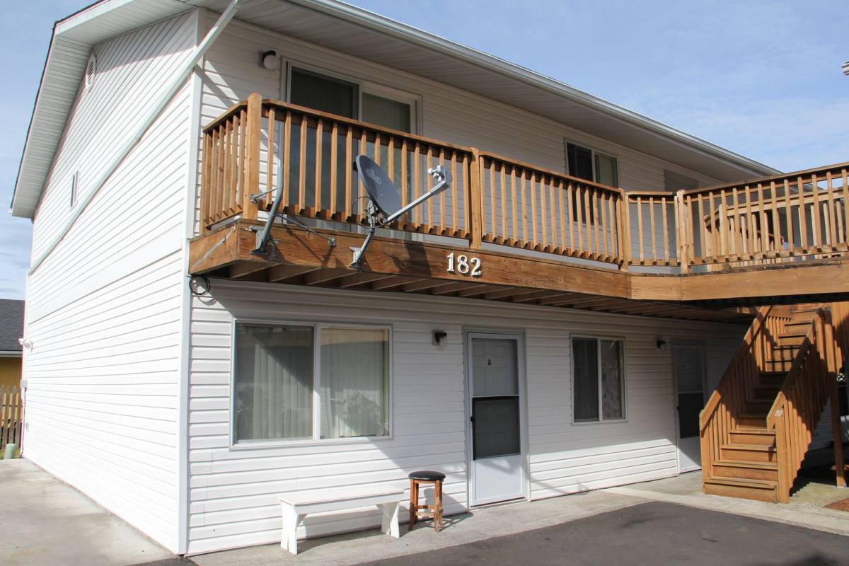 Apartment for rent at 176, 178, 180, 182 SW Cedar, Warrenton, OR 97146