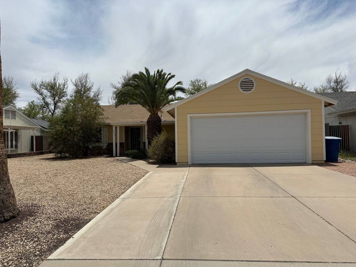 House for rent at 4923 W Gail Dr, Chandler, AZ 85226