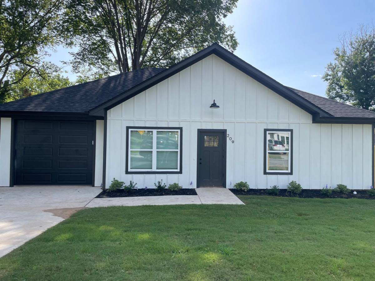 House for rent at 209 Crestview, Whitehouse, TX 75791