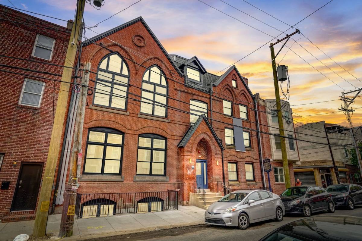 Apartment for rent at 620 S 8th St, Philadelphia, PA 19147