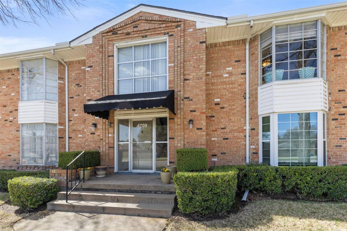 Condo for rent at 4709 Skillman St, Dallas, TX 75206