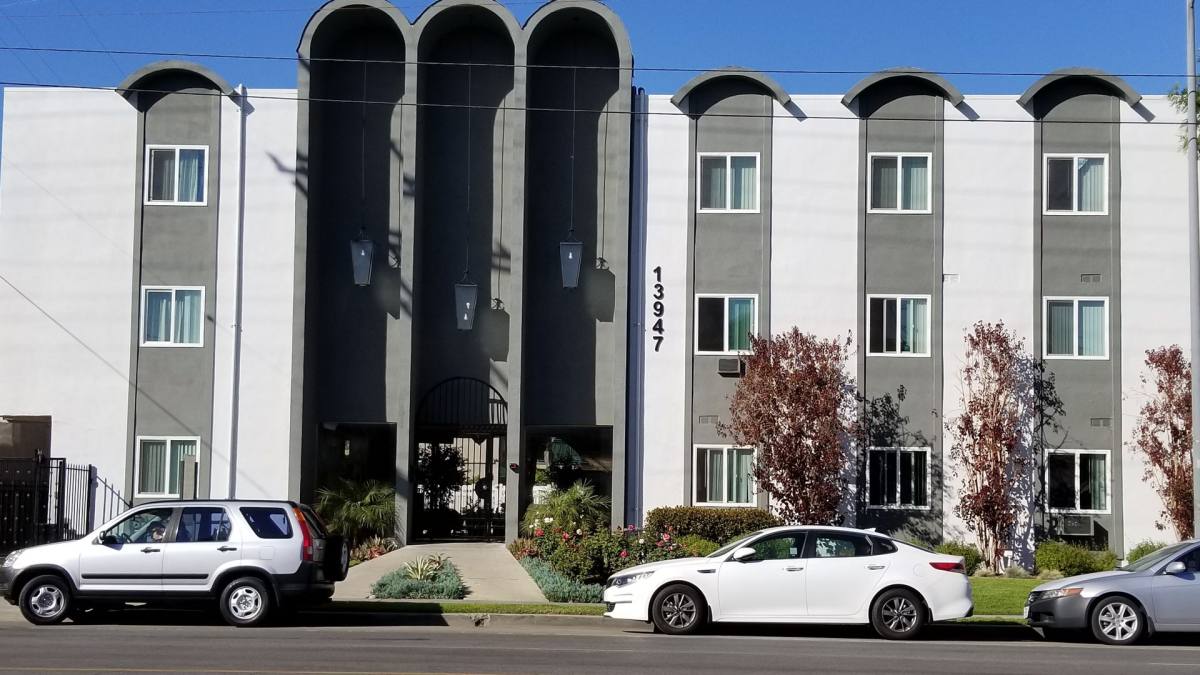 Apartment for rent at 13947 Oxnard St, Van Nuys, CA 91401