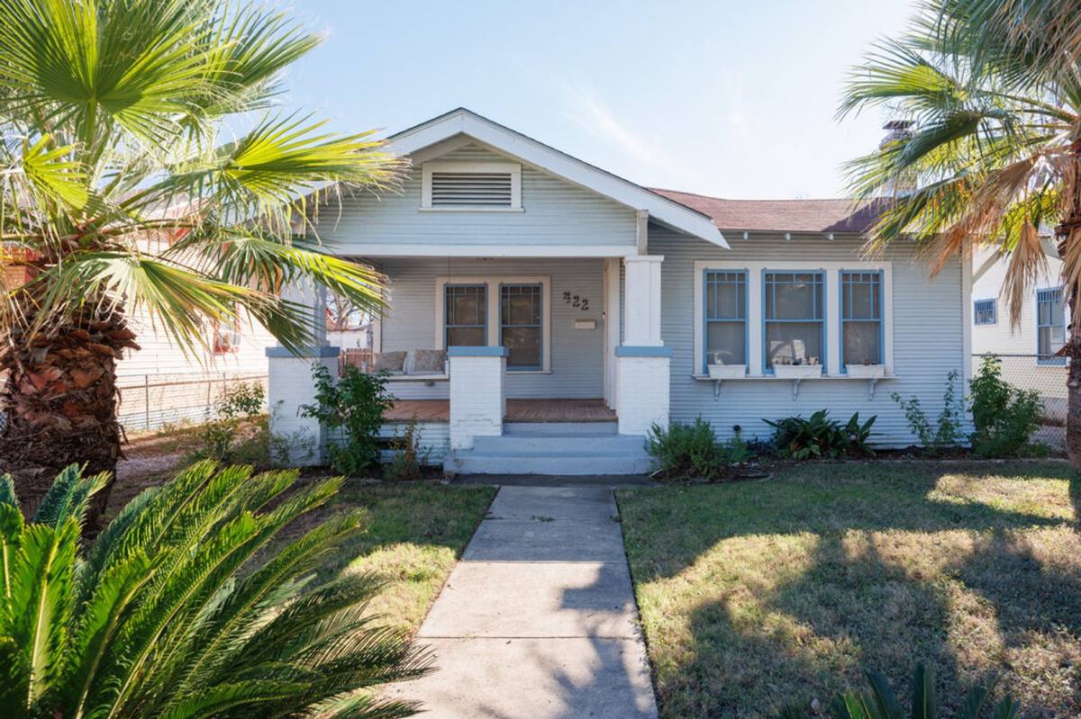 House for rent at 422-1 E French Place, San Antonio, TX 78212