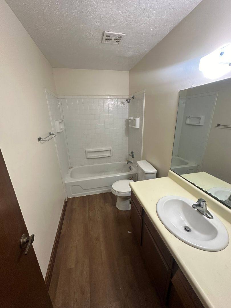 Apartment for rent at 1409 E Iron, Salina, KS 67401