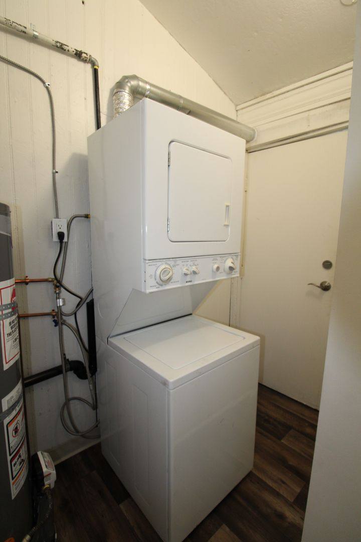 Apartment for rent at 1504 8th St, Oakland, CA 94607