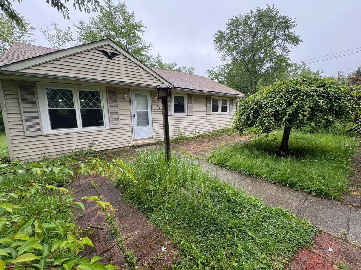 House for rent at 649 Maplewood Ave, Brunswick, OH 44212