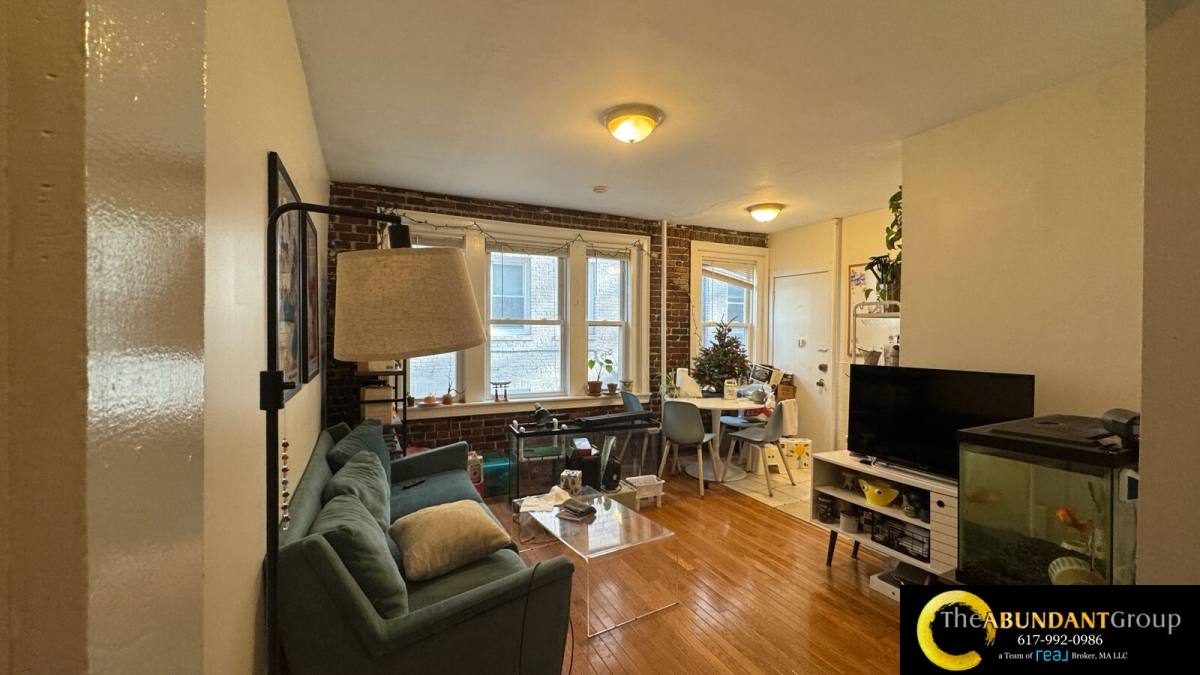 Apartment for rent at 244 Kelton St #6B, Allston, MA 02134