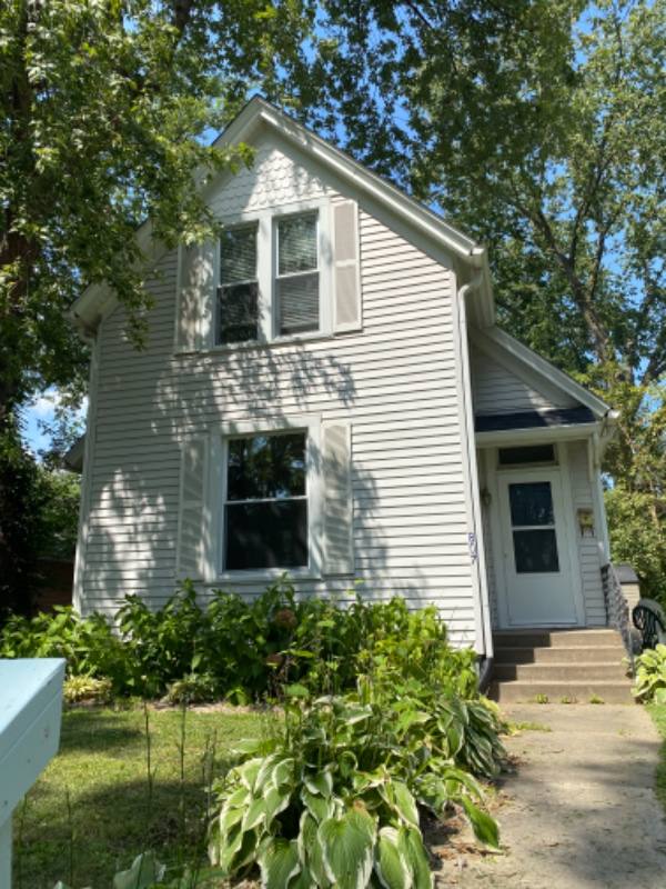 House for rent at 807 Kingshighway St, Edwardsville, IL 62025