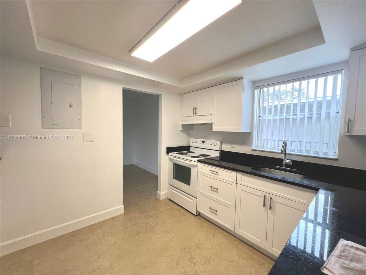 Apartment for rent at 3100 Riverside Dr #3, Coral Springs, FL 33065