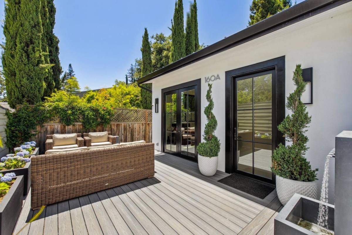 Apartment for rent at 160A Tasso St, Palo Alto, CA 94301