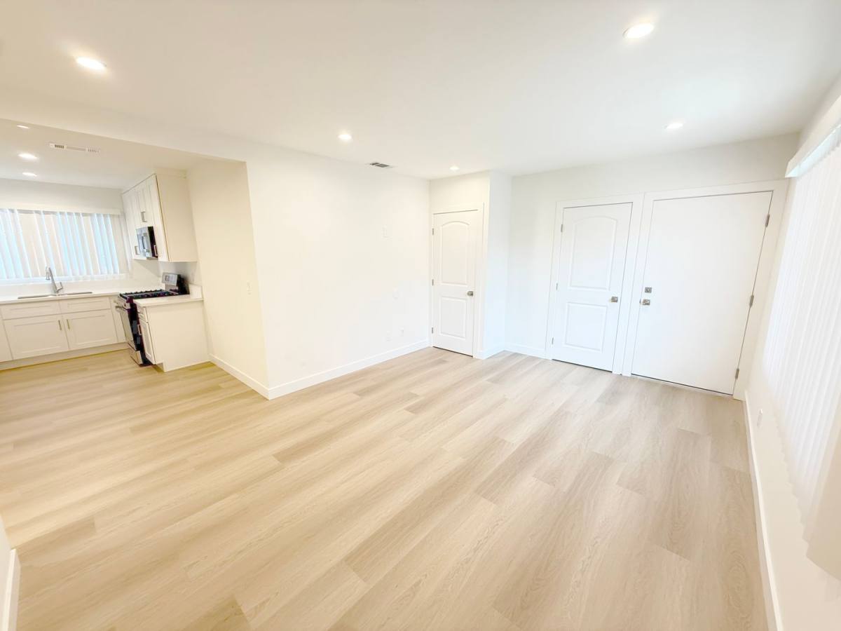 Apartment for rent at 1235 N Brand Blvd, Glendale, CA 91202