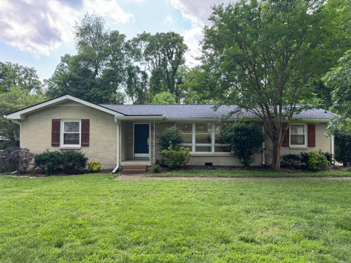 5015 Manuel Dr, Nashville, TN 37211