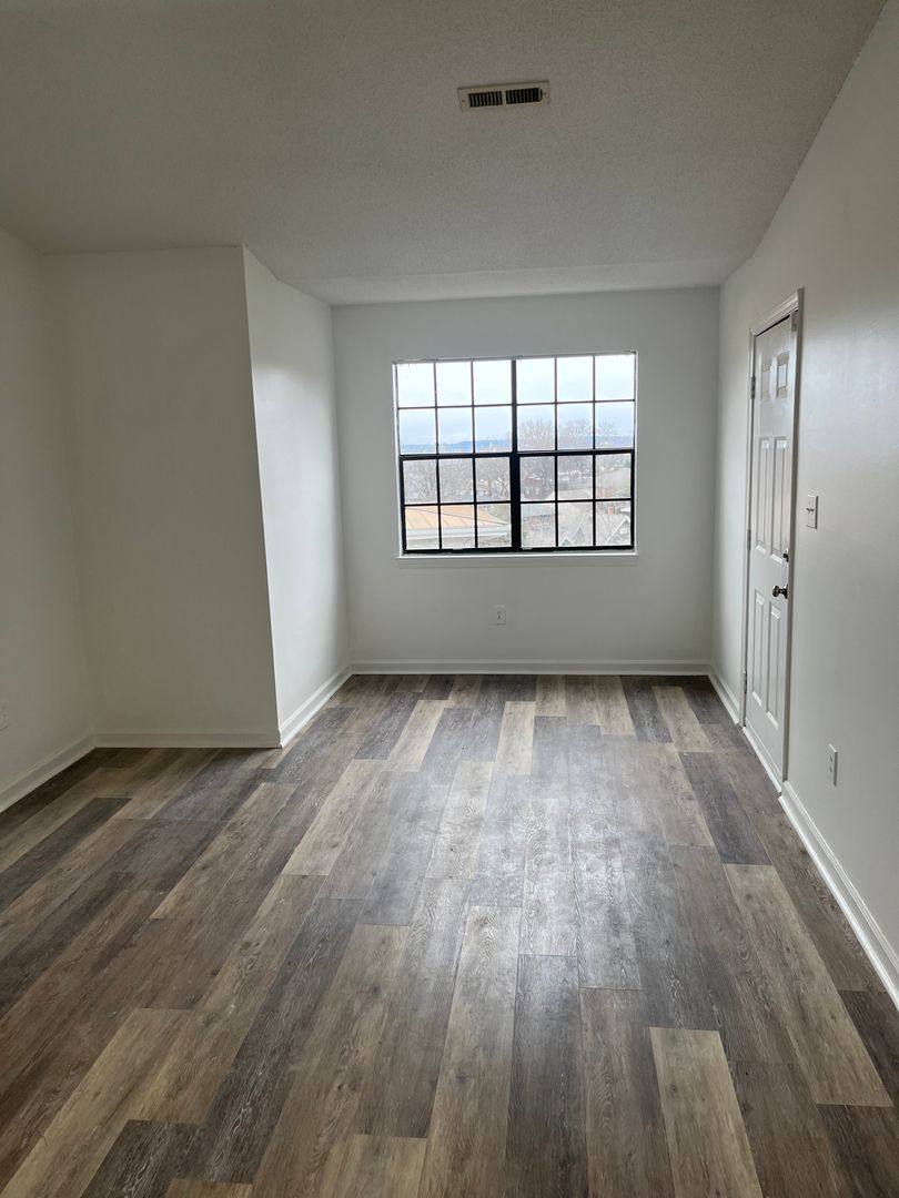 Apartment for rent at 2721 Hanover Circle, Birmingham, AL 35205
