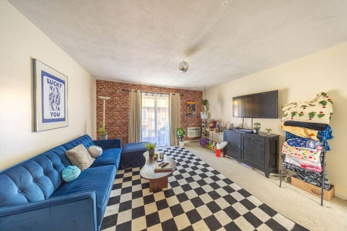 House for rent at 31 Westgate Rd #8, Chestnut Hill, MA 02467