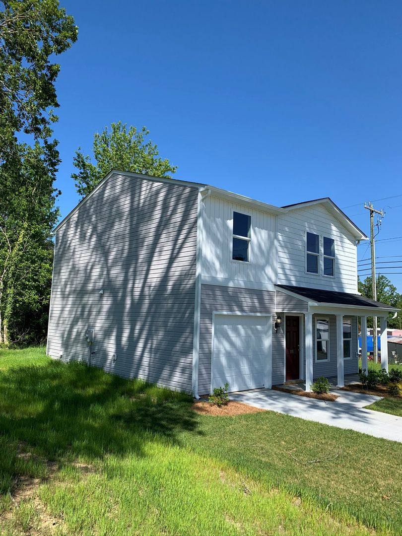 House for rent at 1819 Northside Dr, Burlington, NC 27217