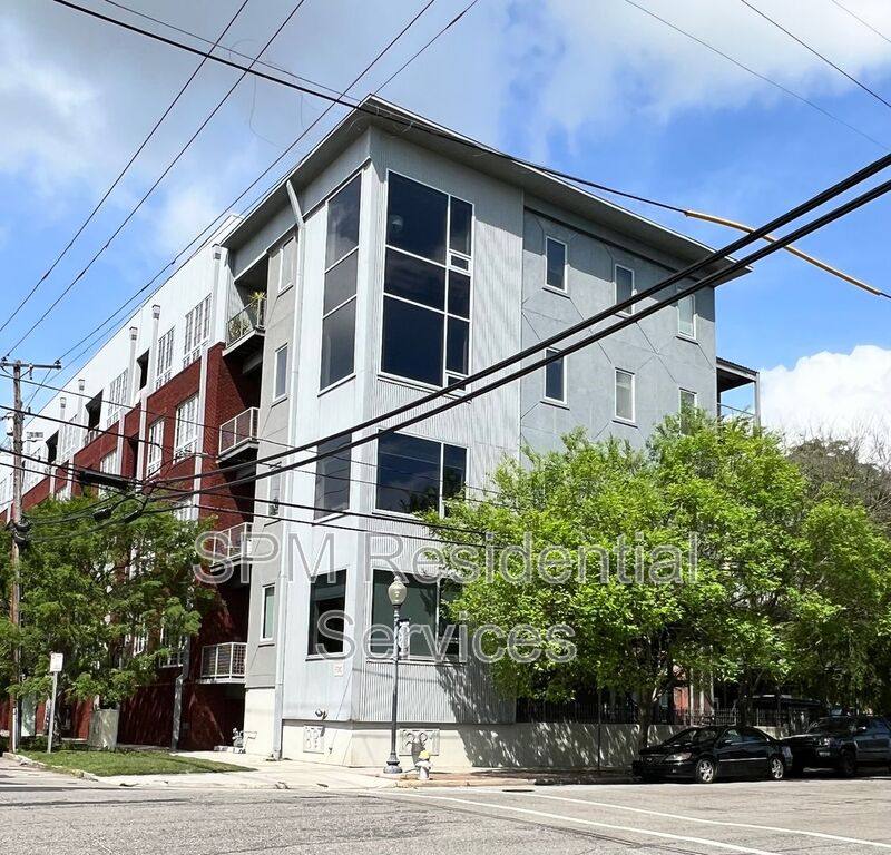 Condo for rent at 801 N 4th St #204, Wilmington, NC 28401