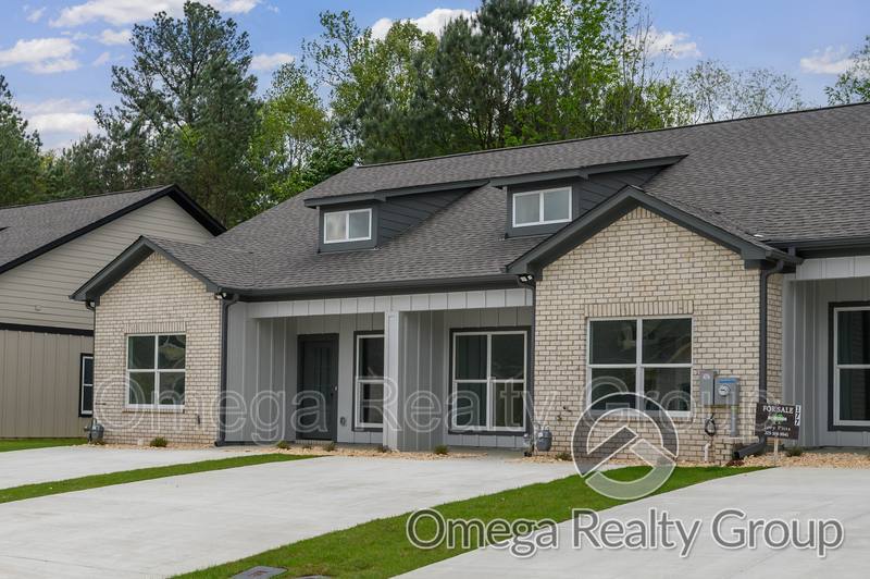 Townhouse for rent at 177 Winners Circle, Calera, AL 35040