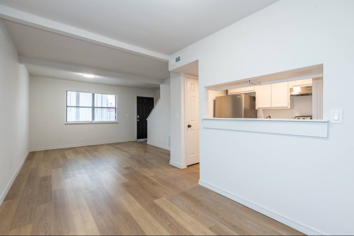 Townhouse for rent at 10951 E 23rd St, Tulsa, OK 74129