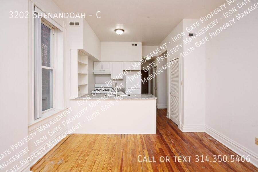 Apartment for rent at 3202 Shenandoah #C, Saint Louis, MO 63104