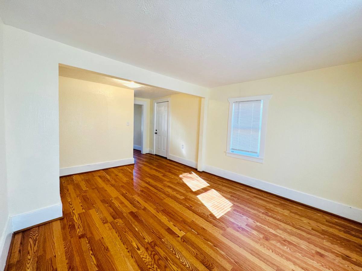House for rent at 505 W Oak St, Dodge City, KS 67801