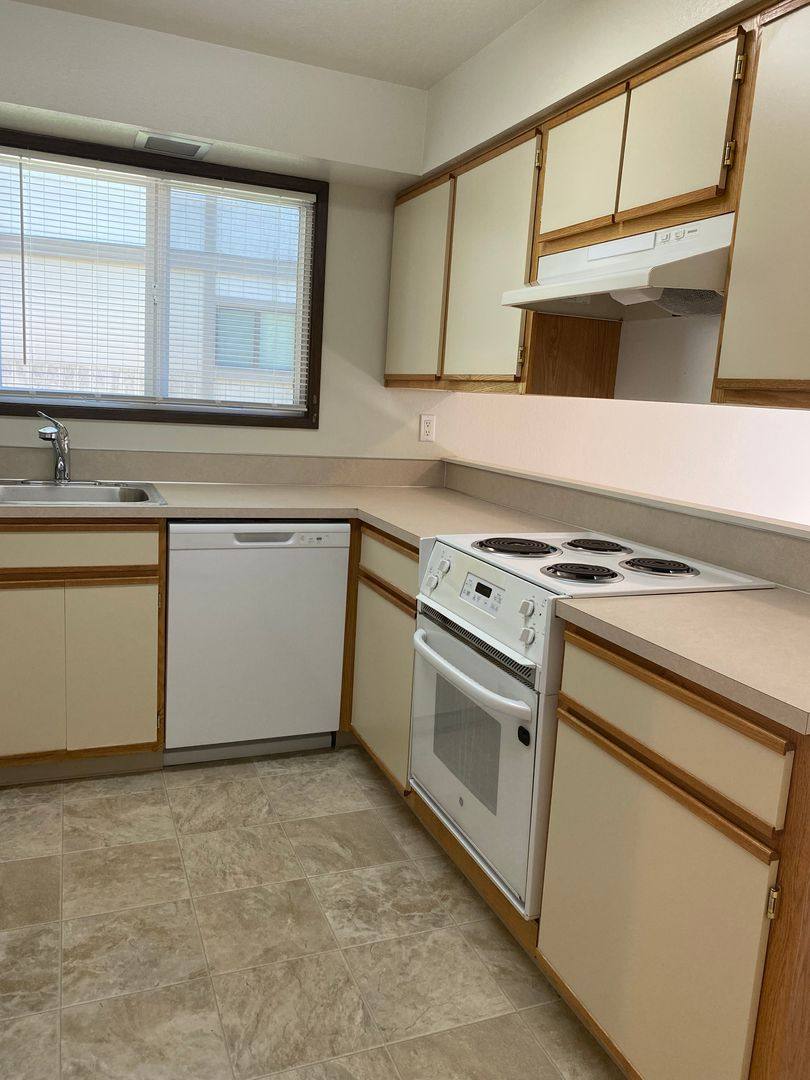 Apartment for rent at 11835 SW Ridgecrest Dr, Beaverton, OR 97008