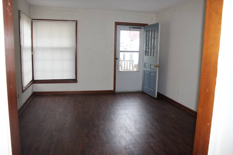 Apartment for rent at 207 E 11th St, Newton, KS 67114