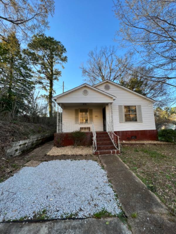 House for rent at 310 W Hawthorne St, Florence, AL 35630